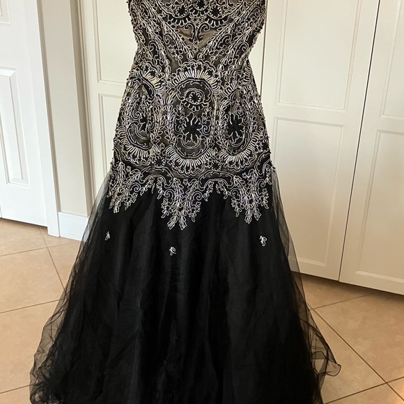 tom sebastien Dresses & Skirts - Elegant Black and Silver Prom Dress